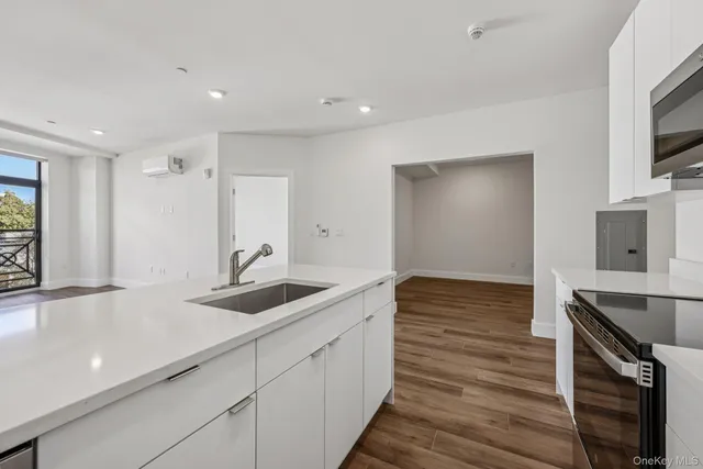 $3,250 | 199 East Post Road, Unit 306, White Plains, NY 10601