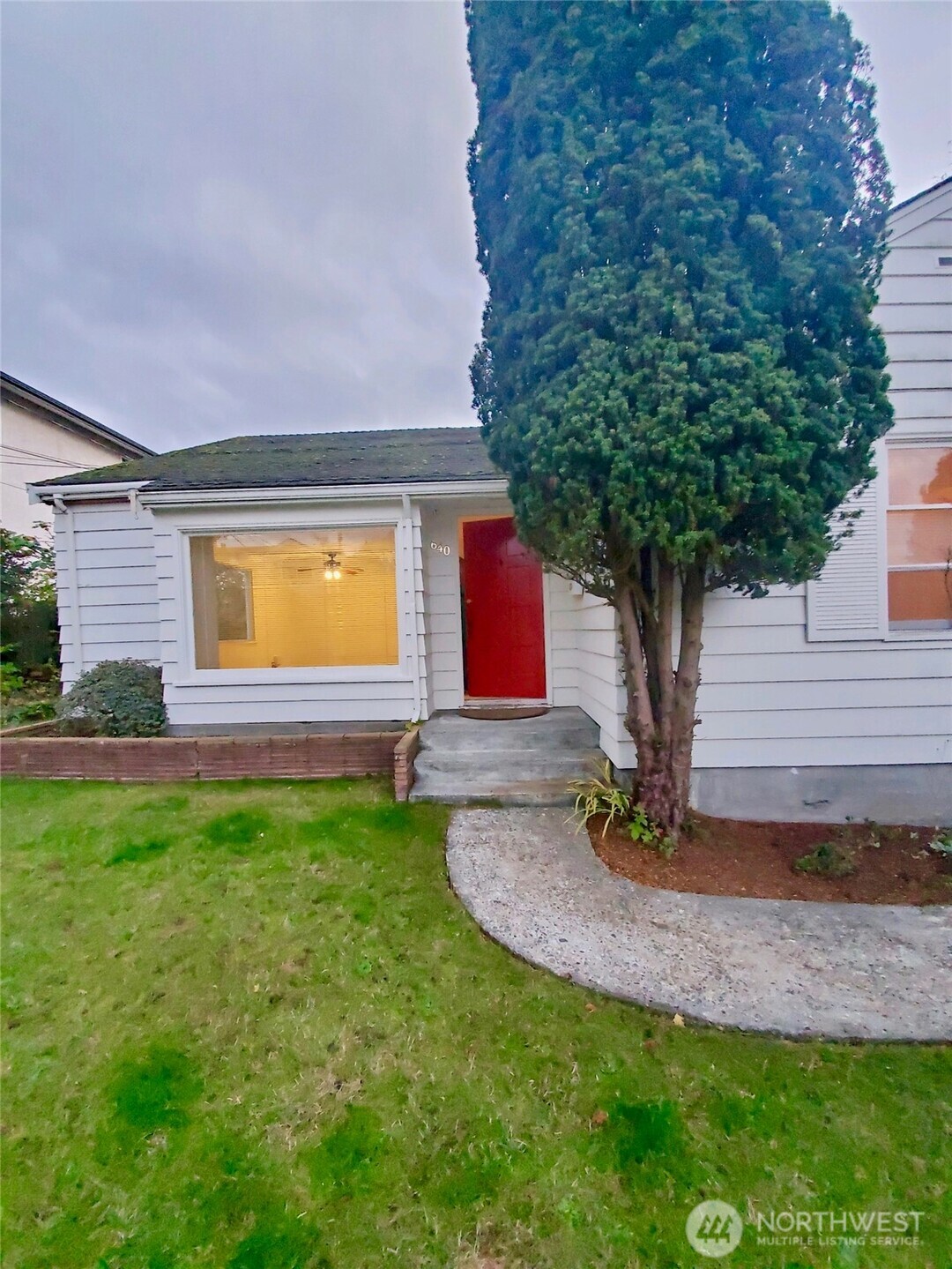 640 Bell Street Edmonds, WA 98020 - Photo 5 of 14