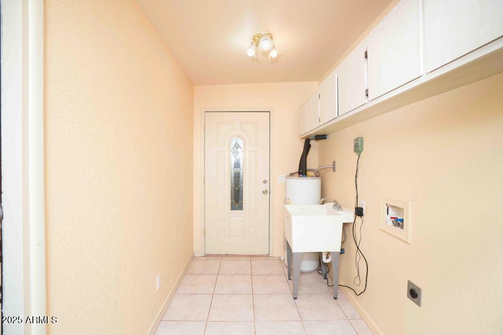 4330 East Navajo Lane Rimrock, AZ 86335 - Photo 50 of 59 a bathroom with a sink and a mirror