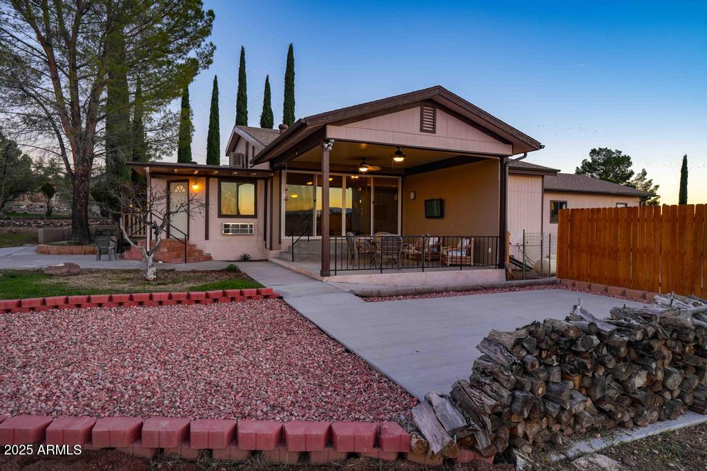 4330 East Navajo Lane Rimrock, AZ 86335 - Photo 7 of 59 a front view of a house with sitting area