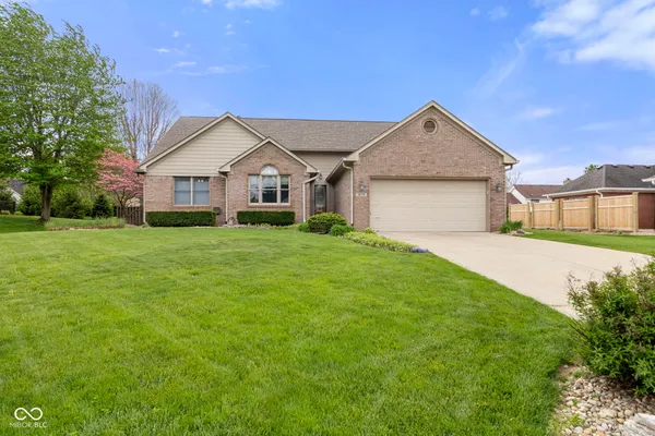 $430,000 | 1275 Rosewood Lane, Mooresville, IN 46158