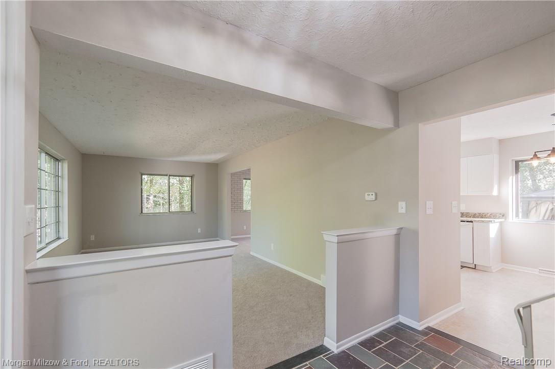 7510 Perry Lake Road Clarkston, MI 48348 - Photo 5 of 47 7510 Perry Lake-5.jpg