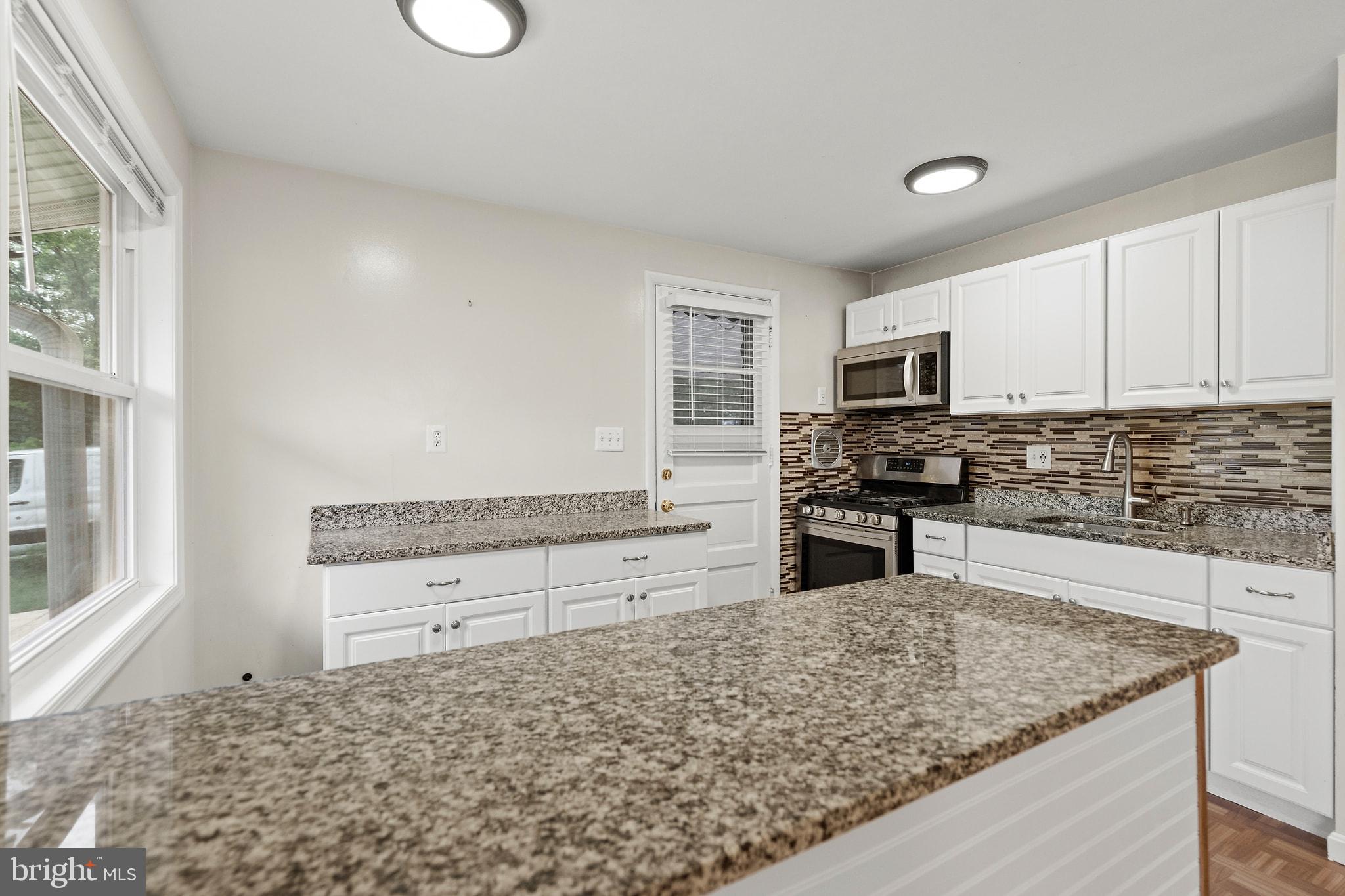 4501 Renn Street Rockville, MD 20853 - Photo 11 of 36