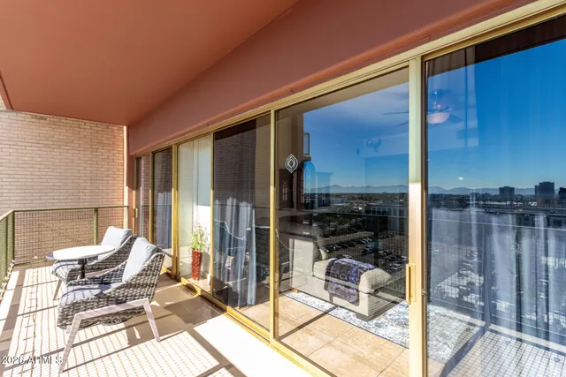 $159,900 | 4750 North Central Avenue, Unit B8, Phoenix, AZ 85012