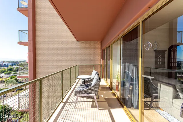 $159,900 | 4750 North Central Avenue, Unit B8, Phoenix, AZ 85012