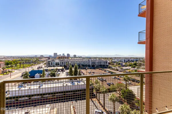 $129,000 | 4750 North Central Avenue, Unit 8B, Phoenix, AZ 85012