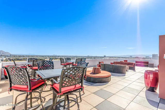 $159,900 | 4750 North Central Avenue, Unit B8, Phoenix, AZ 85012