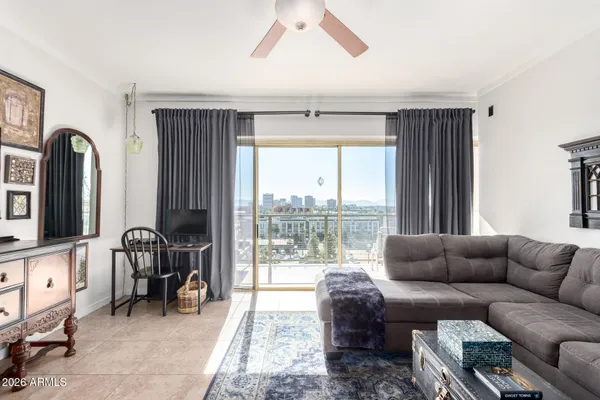 $129,000 | 4750 North Central Avenue, Unit 8B, Phoenix, AZ 85012