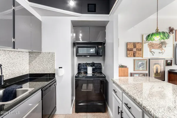 $129,000 | 4750 North Central Avenue, Unit 8B, Phoenix, AZ 85012