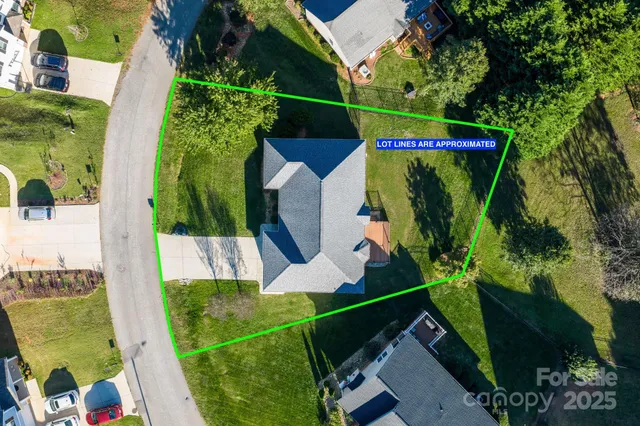 an aerial view of a house having outdoor space