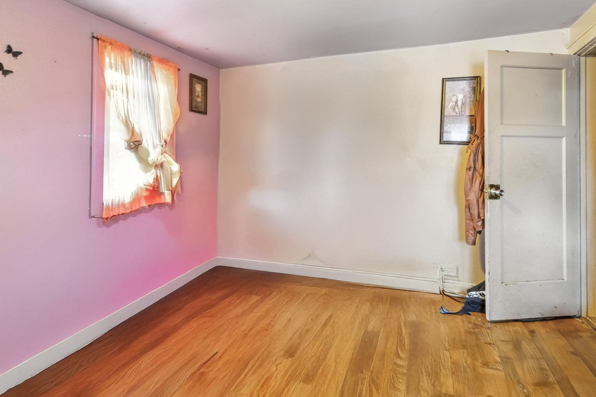 4531 North 29th Street Milwaukee, WI 53209 - Photo 3 of 12 39-web-or-mls-IMG_8741-HDR edited