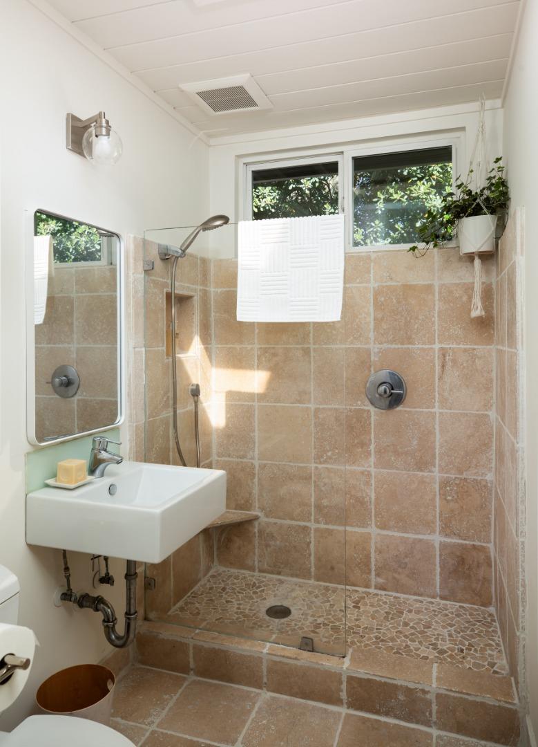 840 Sutter Avenue Palo Alto, CA 94303 - Photo 24 of 26 a bathroom with a sink toilet and shower