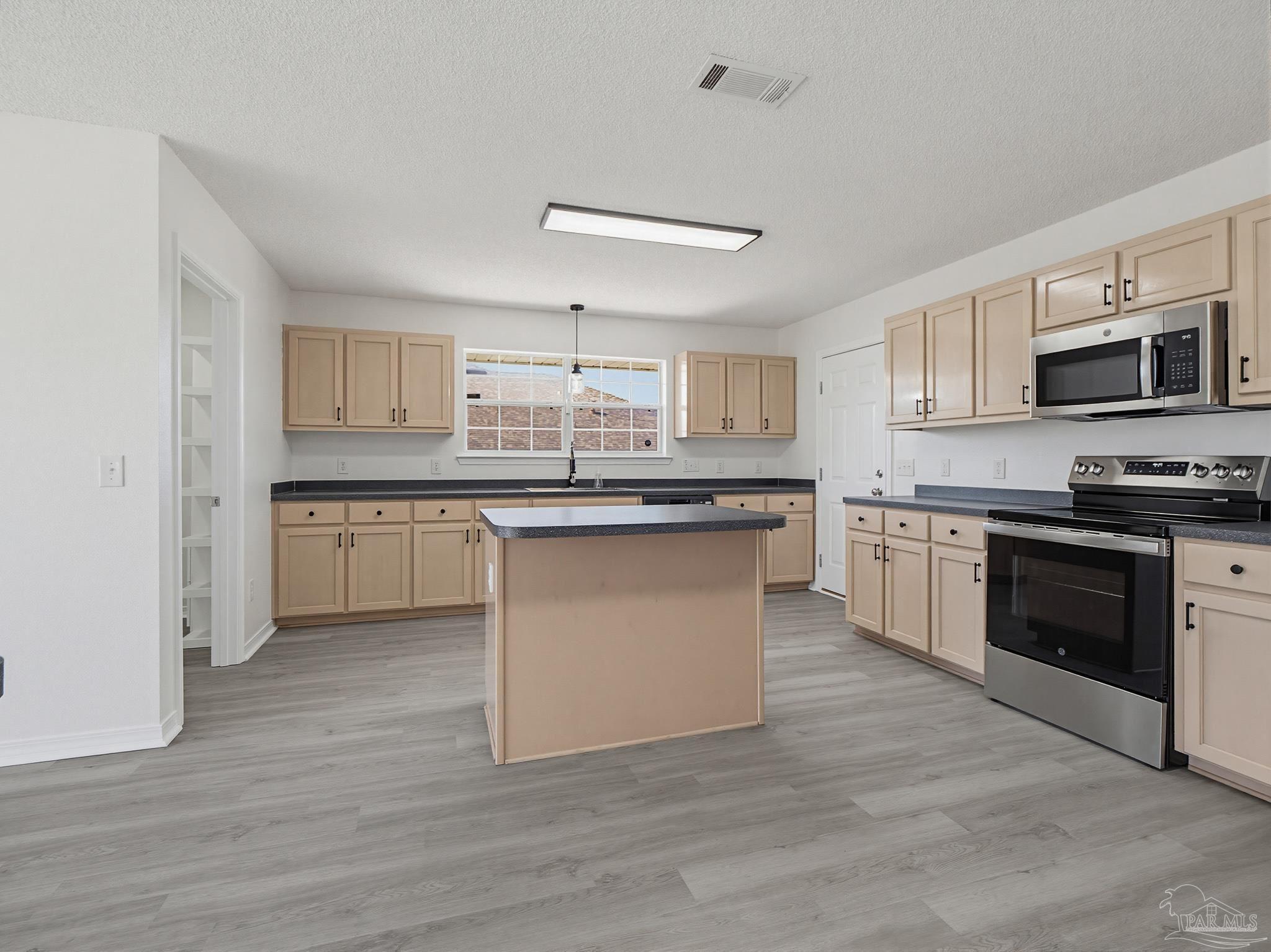 7104 Fitzpatrick Road Pensacola, FL 32526 - Photo 3 of 48 Gallery Image 3