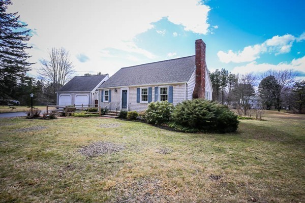 171 Topsfield Road Boxford, MA 01921 - Photo 3 of 25