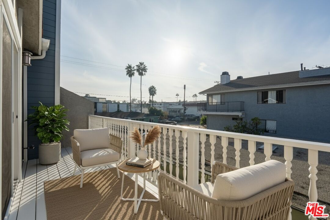 1411 12th Street, Unit 2 Manhattan Beach, CA 90266 - Photo 13 of 15