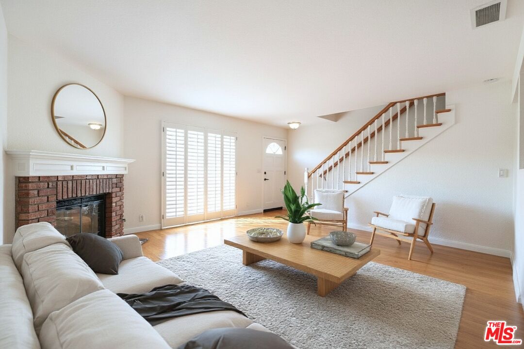 1411 12th Street, Unit 2 Manhattan Beach, CA 90266 - Photo 2 of 15