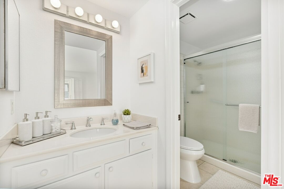 1411 12th Street, Unit 2 Manhattan Beach, CA 90266 - Photo 10 of 15