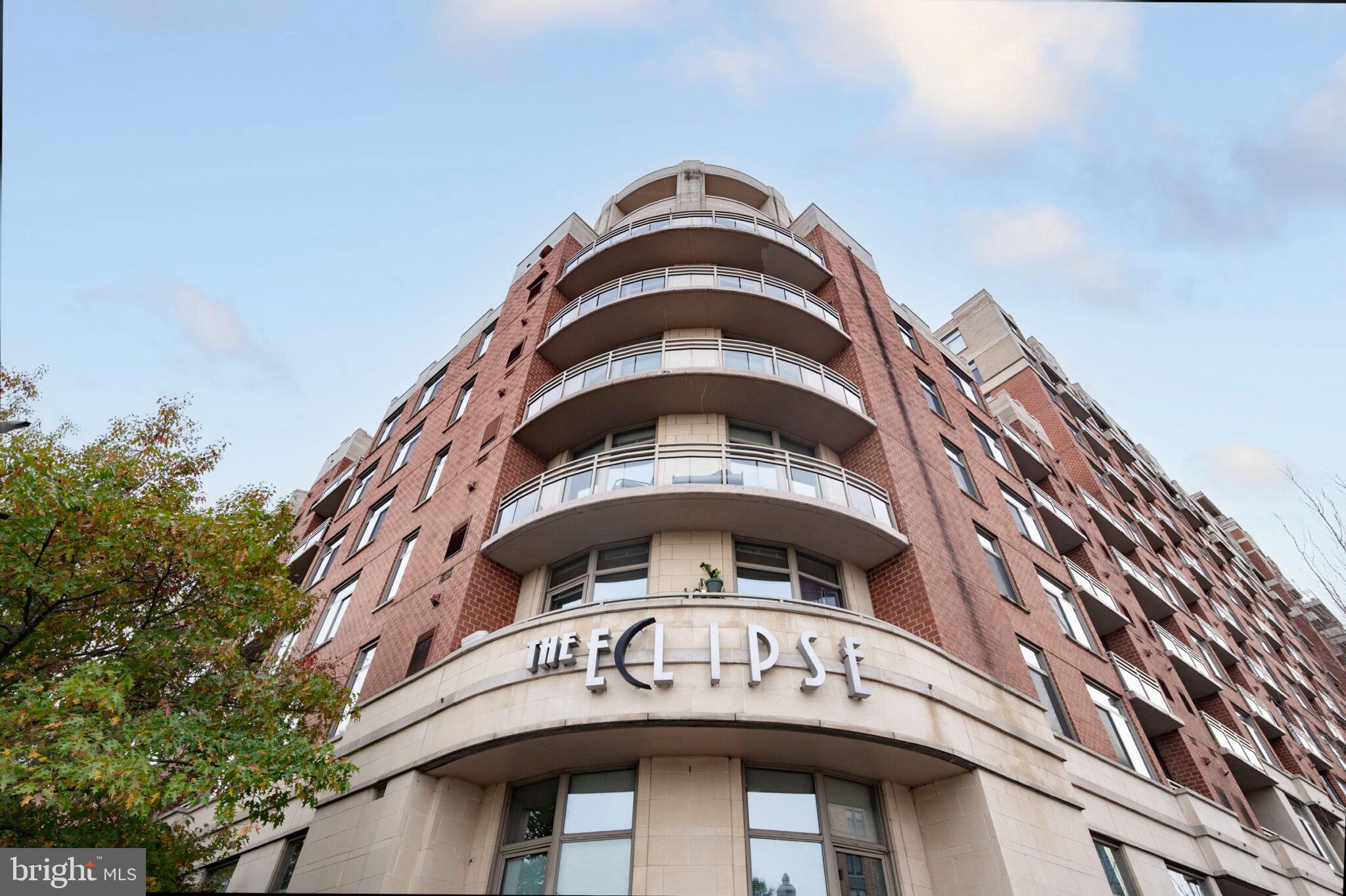 3650 South Glebe Road, Unit 450 Arlington, VA 22202 - Photo 26 of 60 a view of a top of a building