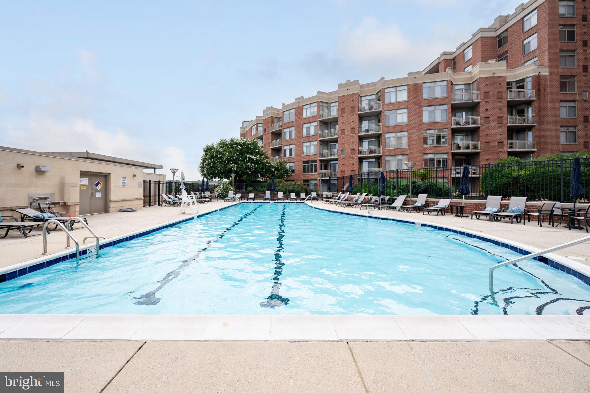 3650 South Glebe Road, Unit 450 Arlington, VA 22202 - Photo 31 of 60 a swimming pool with outdoor view
