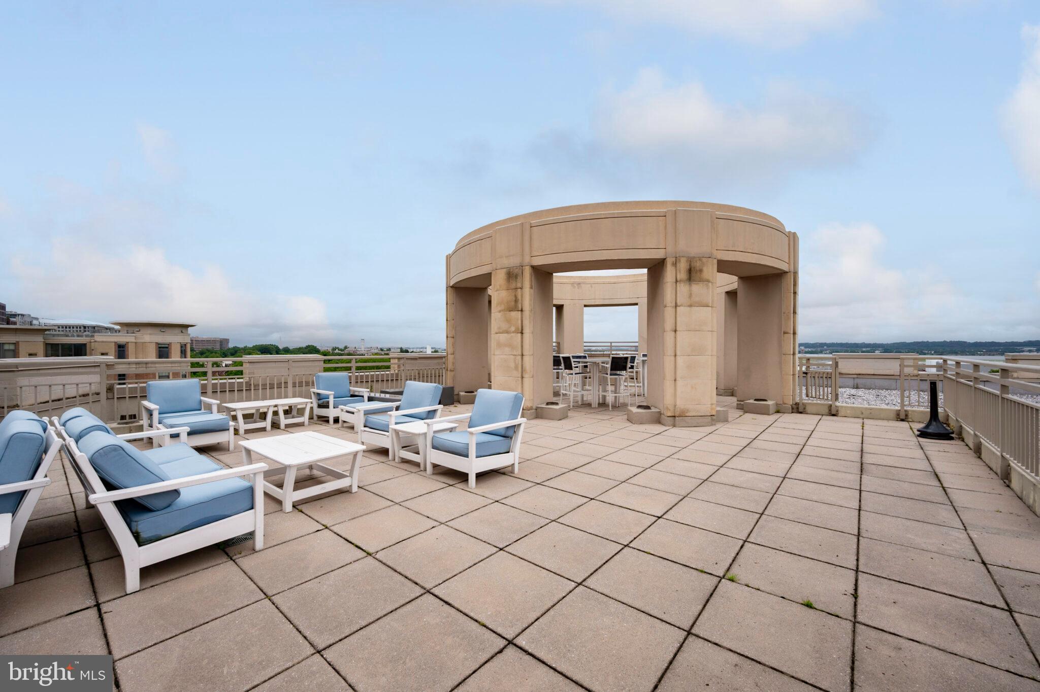 3650 South Glebe Road, Unit 450 Arlington, VA 22202 - Photo 34 of 60 a view of a terrace with furniture