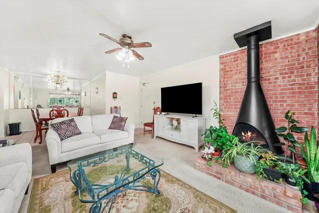 $220,000 | 6107 Knoll Valley Drive, Unit 308, Willowbrook, IL 60527