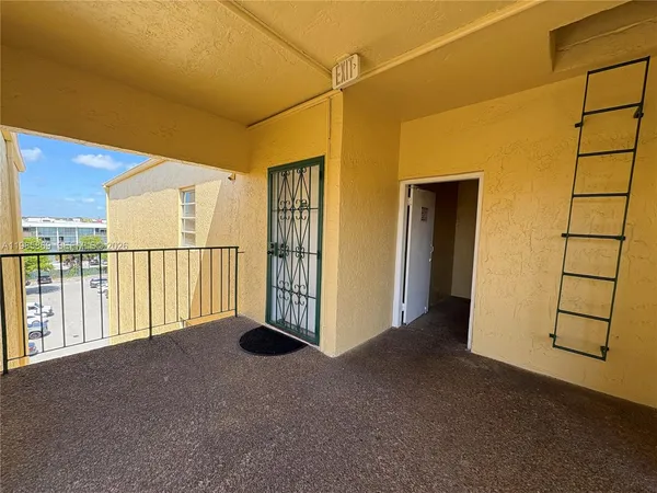 $2,600 | 4525 West 20th Avenue, Unit 529, Hialeah, FL 33012
