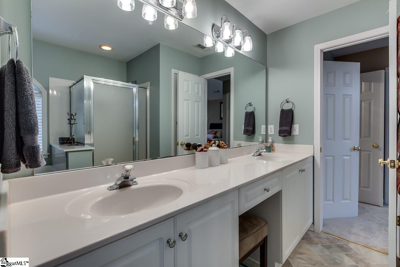 413 Cliffview Court Greer, SC 29650 - Photo 18 of 26 Gallery Image 18