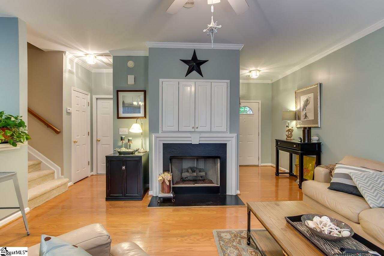 413 Cliffview Court Greer, SC 29650 - Photo 8 of 26 Gallery Image 8