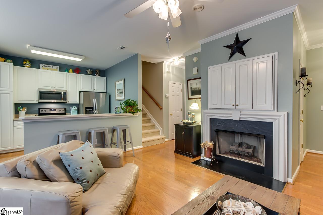 413 Cliffview Court Greer, SC 29650 - Photo 9 of 26 Gallery Image 9