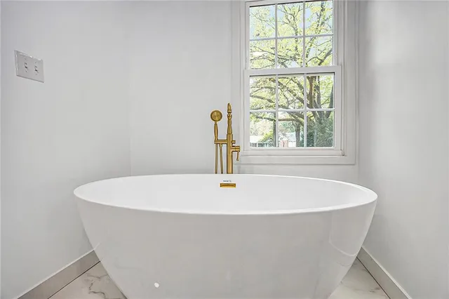 $765,000 | 9222 Belinder Road, Leawood, KS 66206