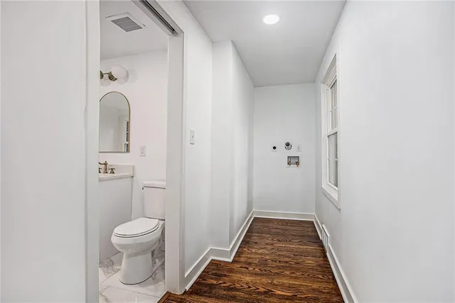 $765,000 | 9222 Belinder Road, Leawood, KS 66206