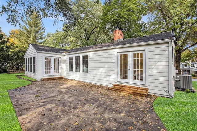 $765,000 | 9222 Belinder Road, Leawood, KS 66206