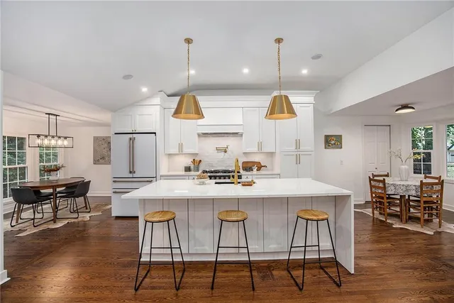 $765,000 | 9222 Belinder Road, Leawood, KS 66206