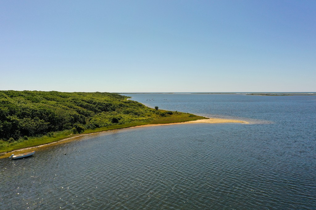 71 Kanomika Road Edgartown, MA 02539 - Photo 3 of 11