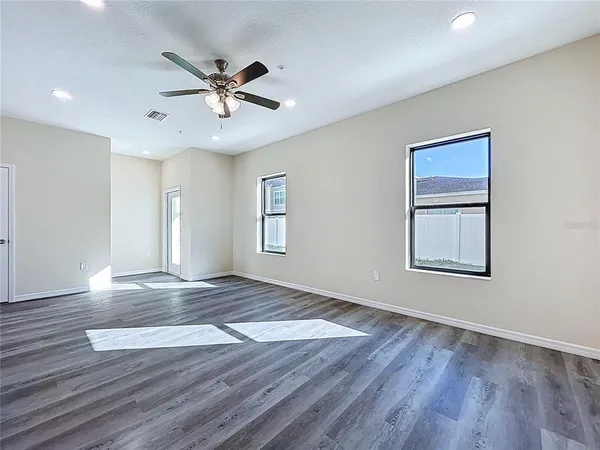 $325,000 | 4366 Cambio Gdns Court, Tampa, FL 33610