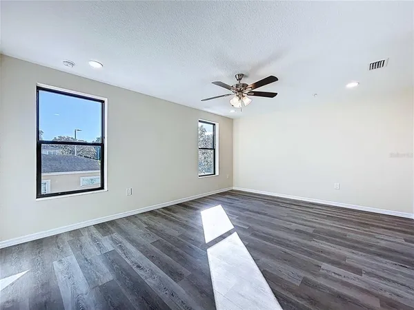 $325,000 | 4366 Cambio Gdns Court, Tampa, FL 33610