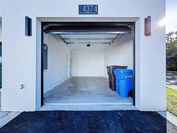 $325,000 | 4366 Cambio Gdns Court, Tampa, FL 33610