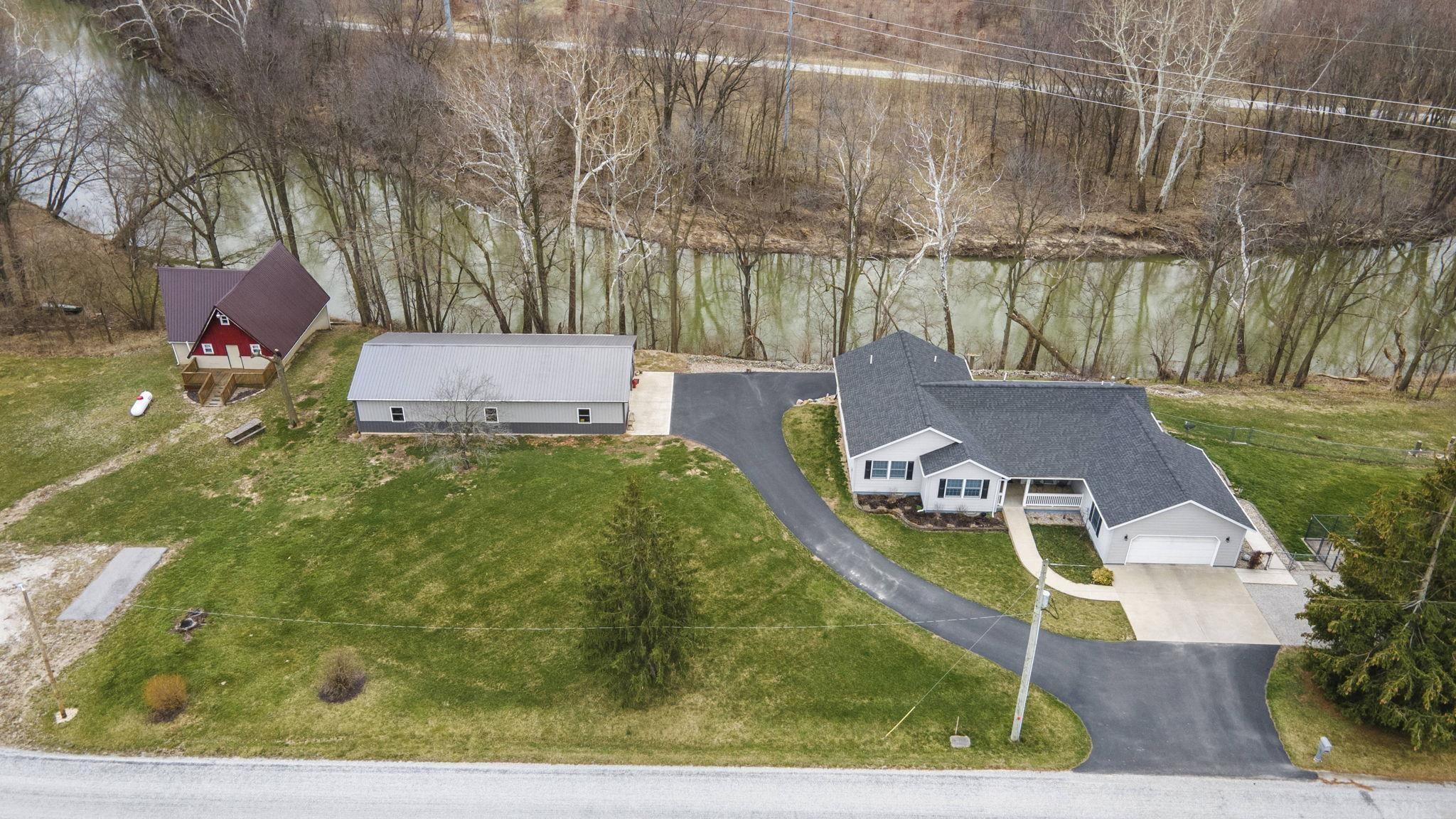 9722 South Scout Cabin Road Warren, IN 46792 - Photo 4 of 36 Gallery Image 4