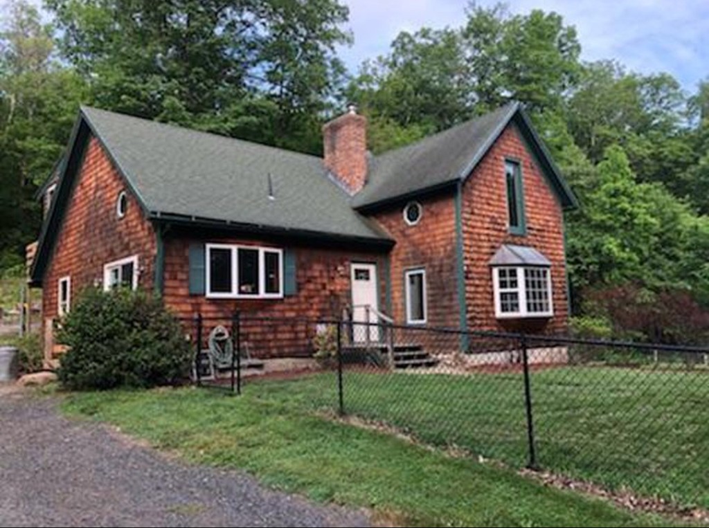120 Amherst Road Belchertown, MA 01007 - Photo 2 of 19 Gallery Image 2