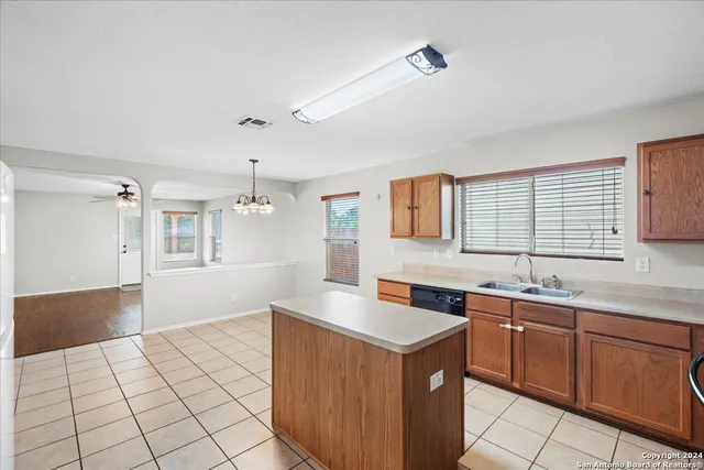 $1,700 | 342 Fontana Albero, San Antonio, TX 78253