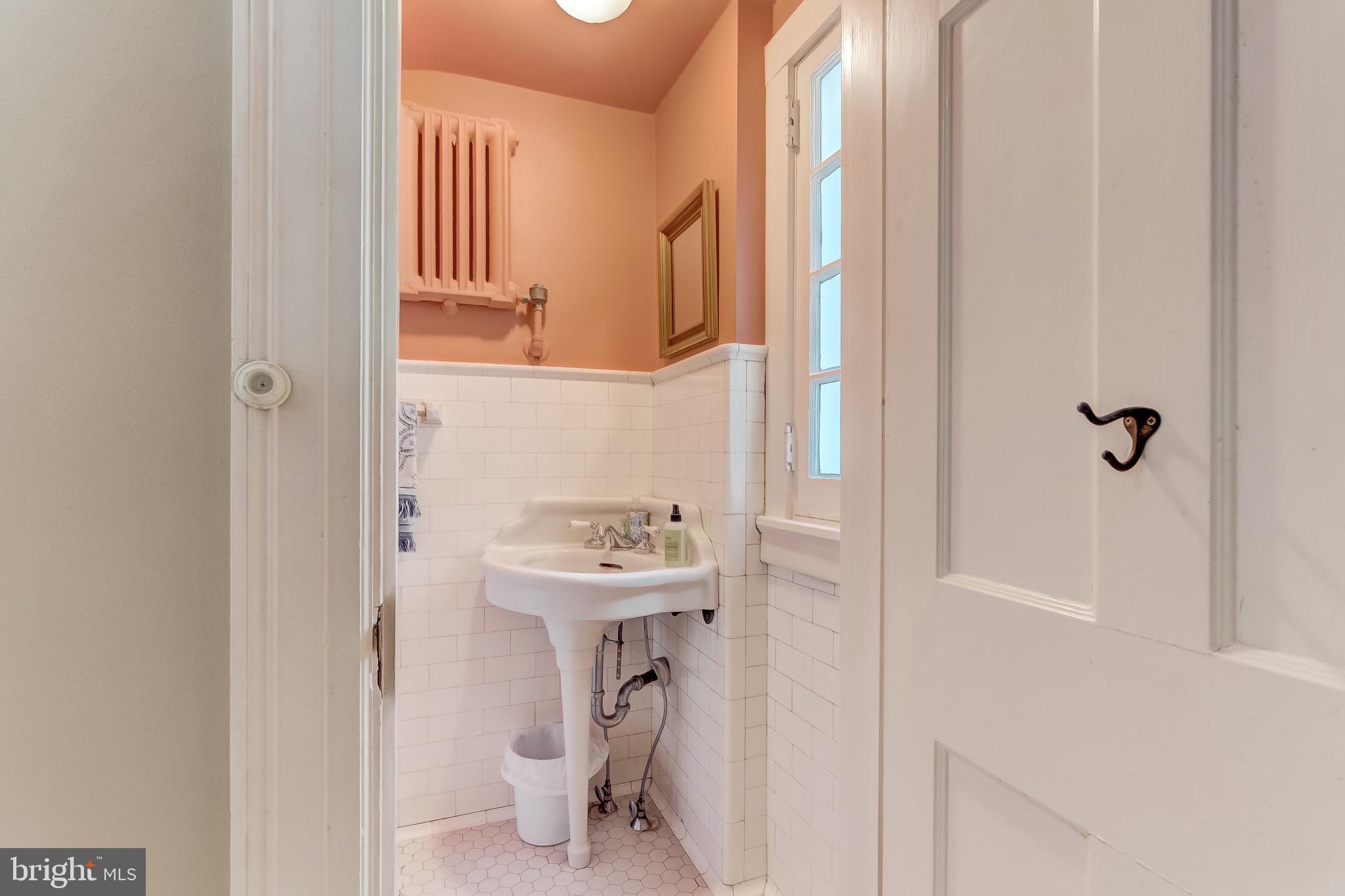 311 Somerset Road Baltimore, MD 21210 - Photo 44 of 107