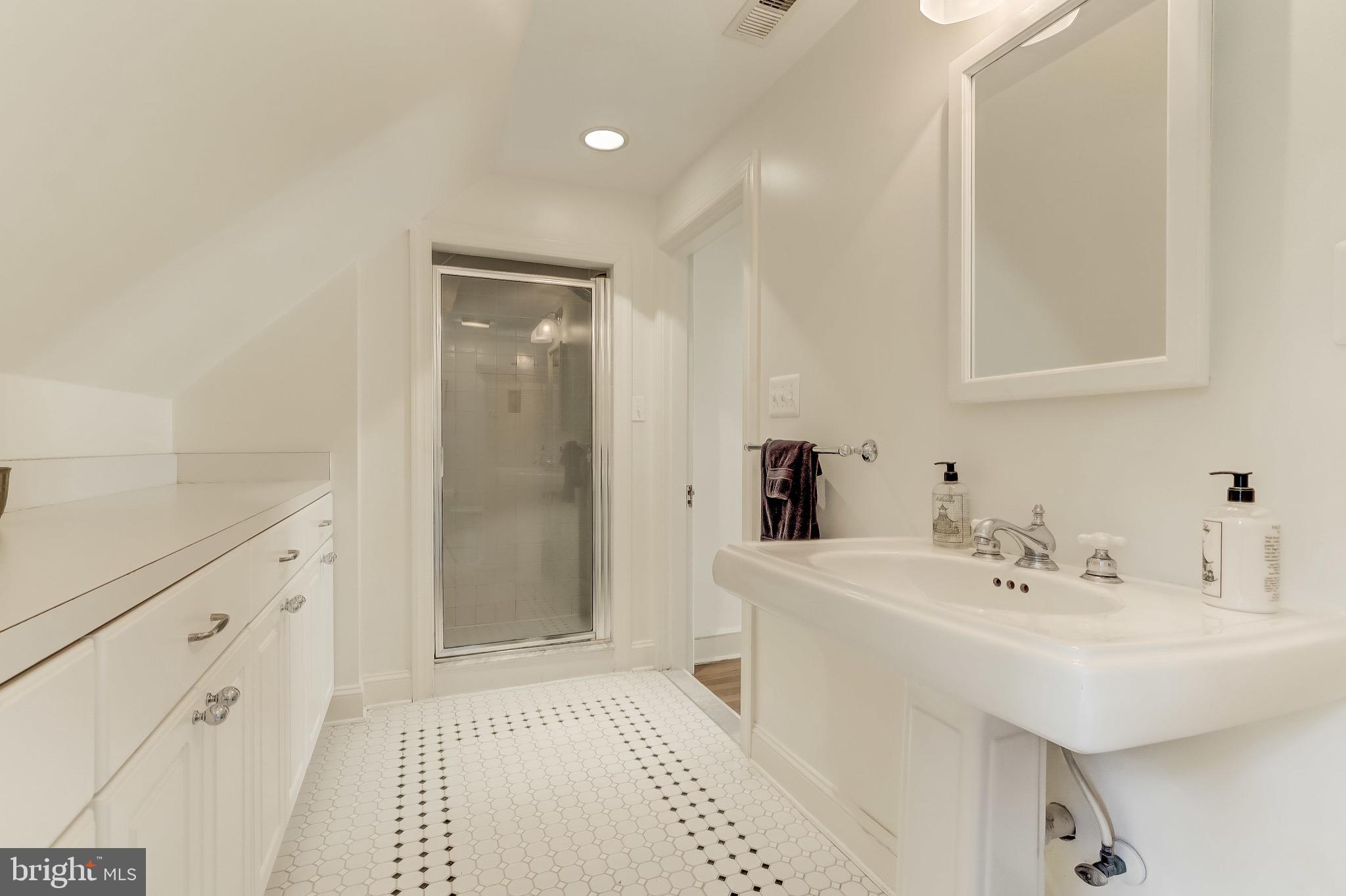 311 Somerset Road Baltimore, MD 21210 - Photo 75 of 107