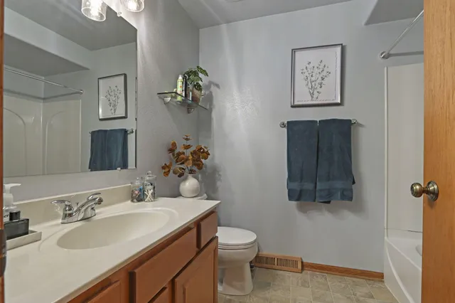 $419,900 | 5417 32nd Street, Kenosha, WI 53144