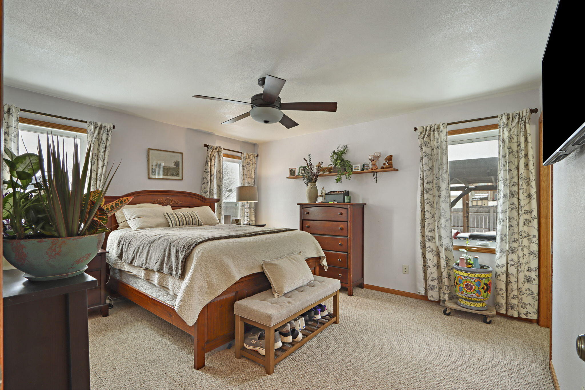 5417 32nd Street Kenosha, WI 53144 - Photo 7 of 27 7-web-or-mls-5417 32nd St, Kenosha, WI -