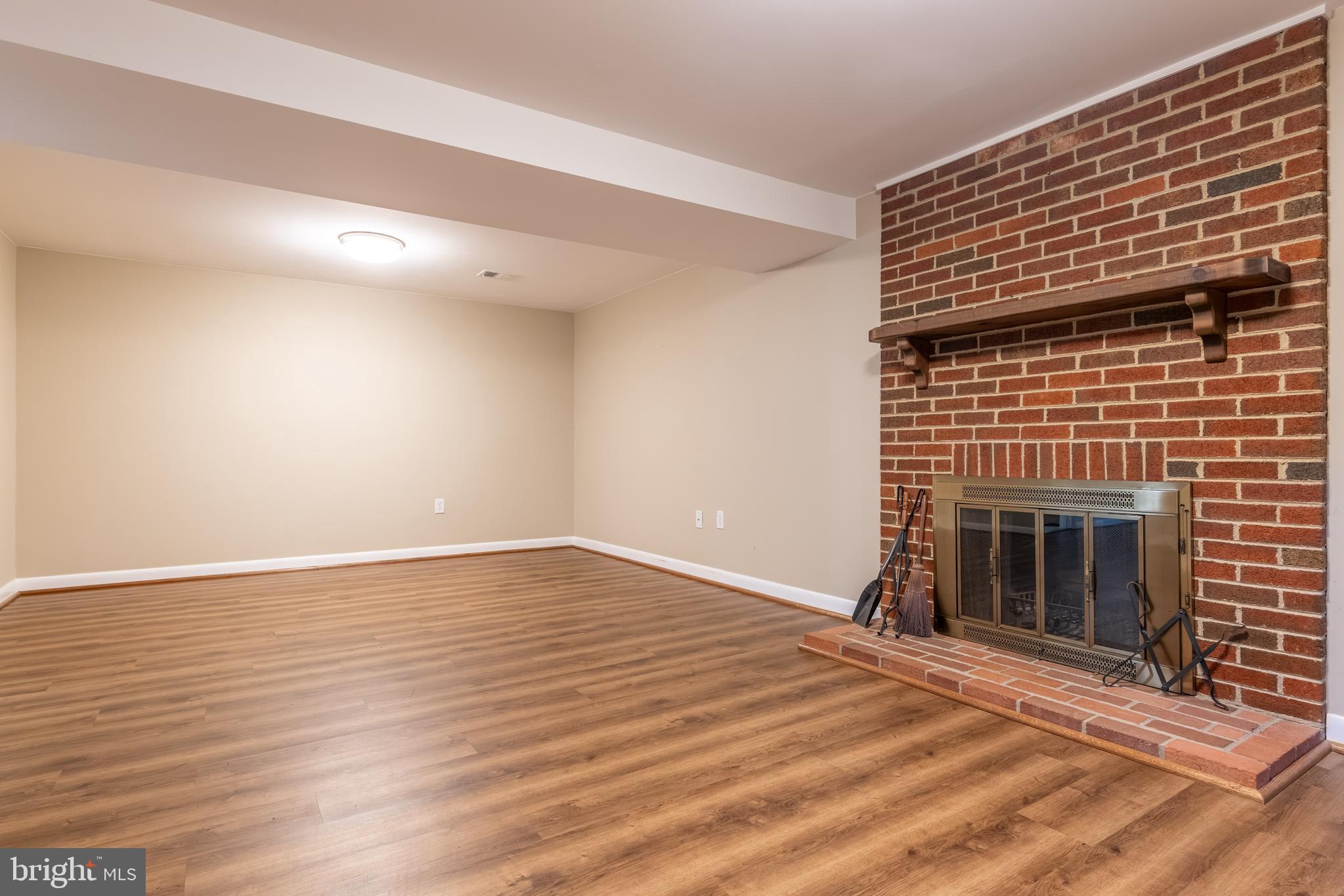 14223 Lindendale Road Woodbridge, VA 22193 - Photo 22 of 37 Gallery Image 22