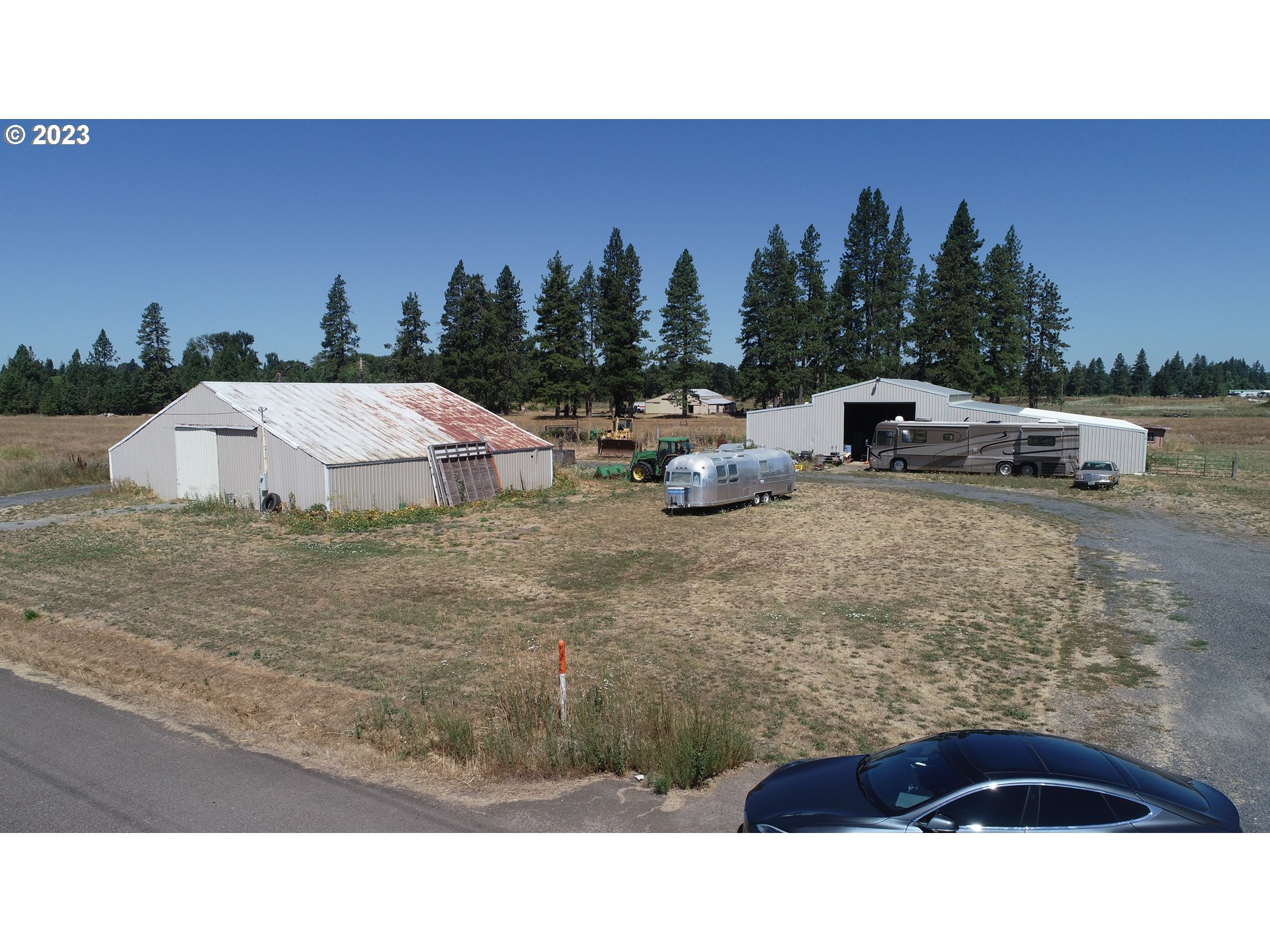 6501 South Anderson Road Aurora, OR 97002 - Photo 9 of 25 Gallery Image 9