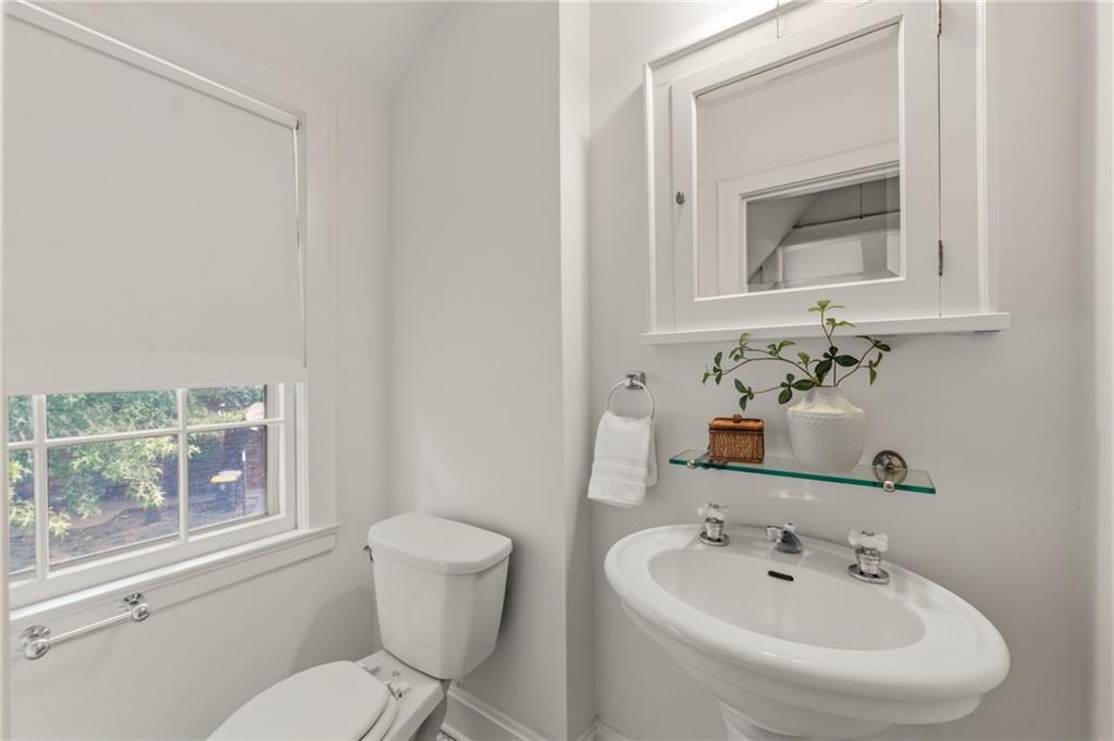 7011 Edgevale Road Kansas City, MO 64113 - Photo 22 of 42