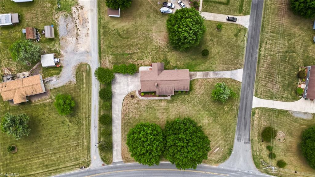 1540 Thomas Road Lexington, NC 27295 - Photo 39 of 42