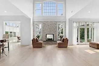 74 Post Lane, Southampton, NY 11968