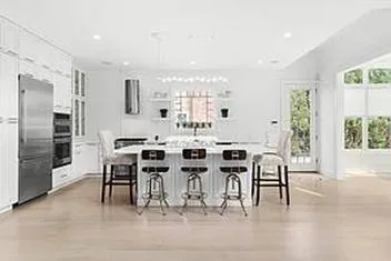 74 Post Lane, Southampton, NY 11968